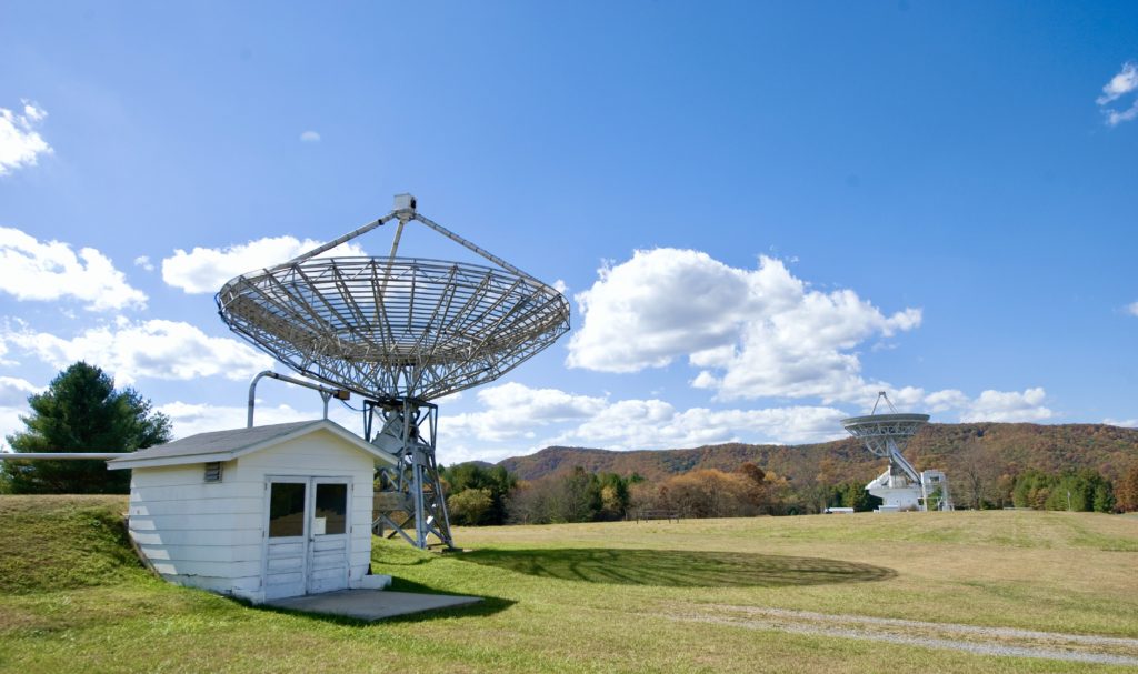 40 Foot educational telescope (foreground) and 140 Foot telescope. (GBO/AUI/NSF)