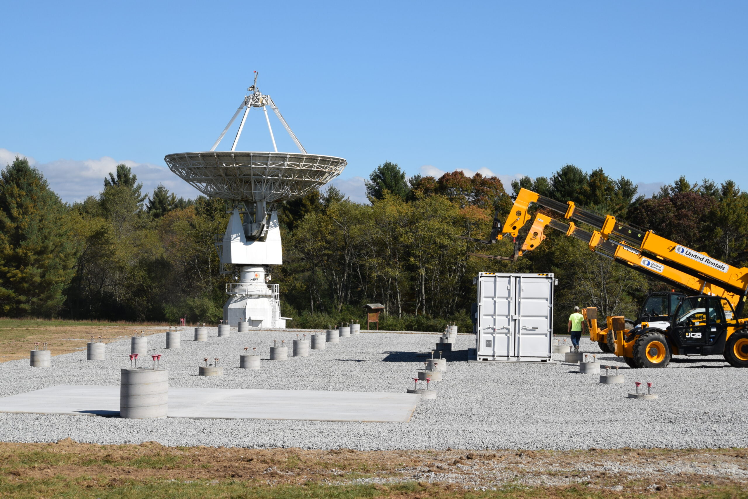 Green Bank hosts new telescope for CHIME