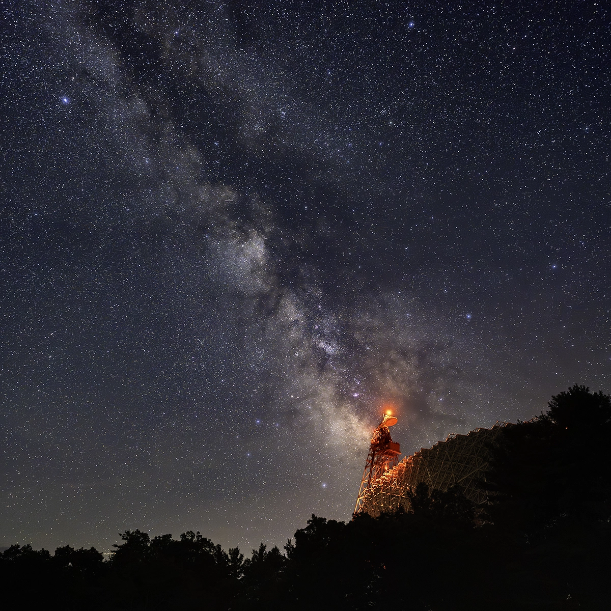 NSF Green Bank Telescope Tunes in to Artemis II