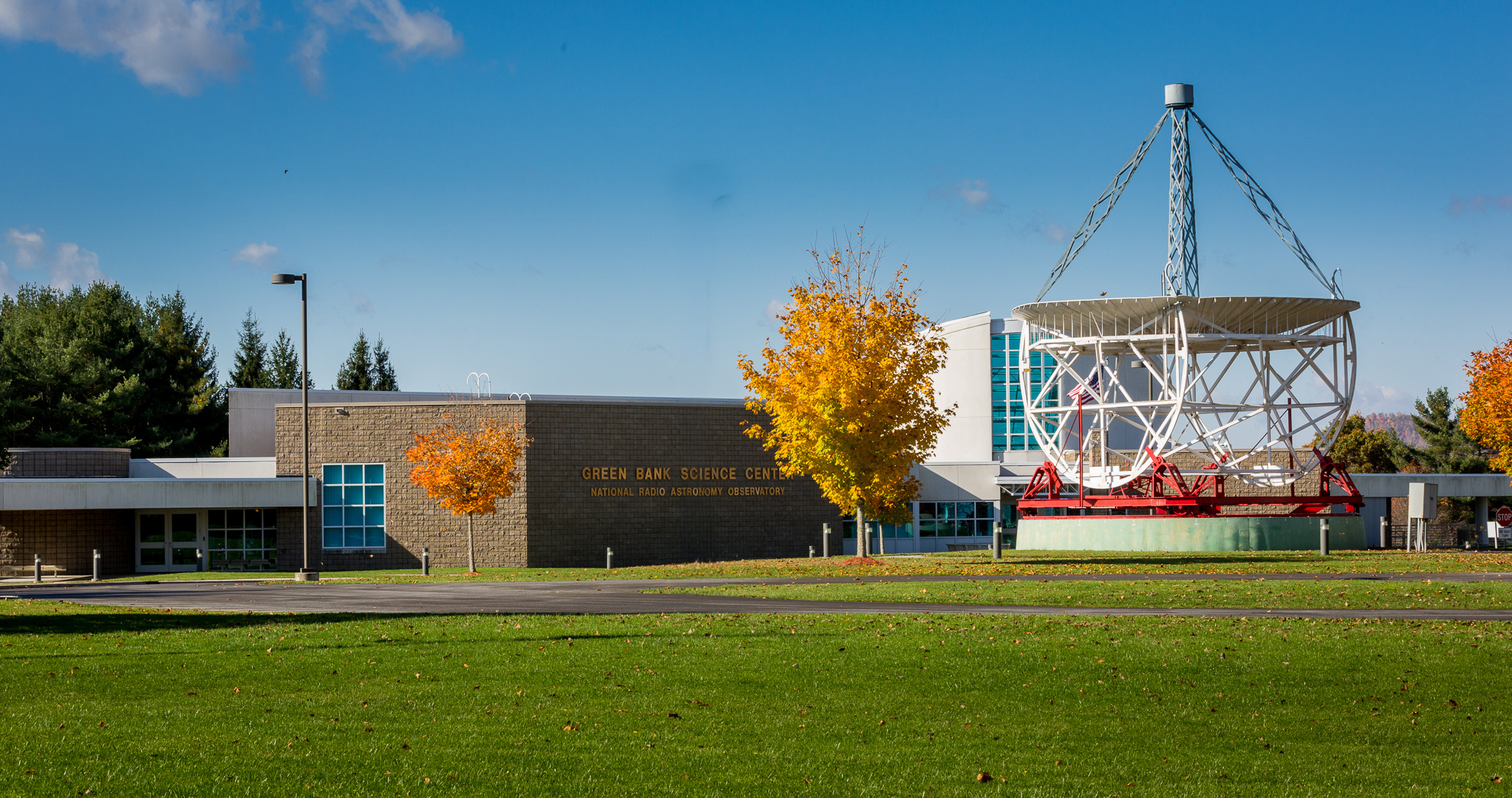 Reber telescope in front of Green Bank Science Center